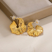 Load image into Gallery viewer, Gold Plated Leaf Earrings