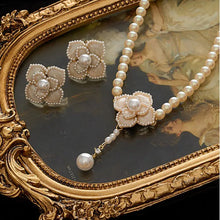 Load image into Gallery viewer, Flower Pearl Necklace Set
