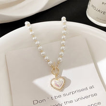 Load image into Gallery viewer, Pearl Beads Heart Necklace