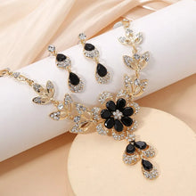 Load image into Gallery viewer, Black Crystal Flower Necklace Set
