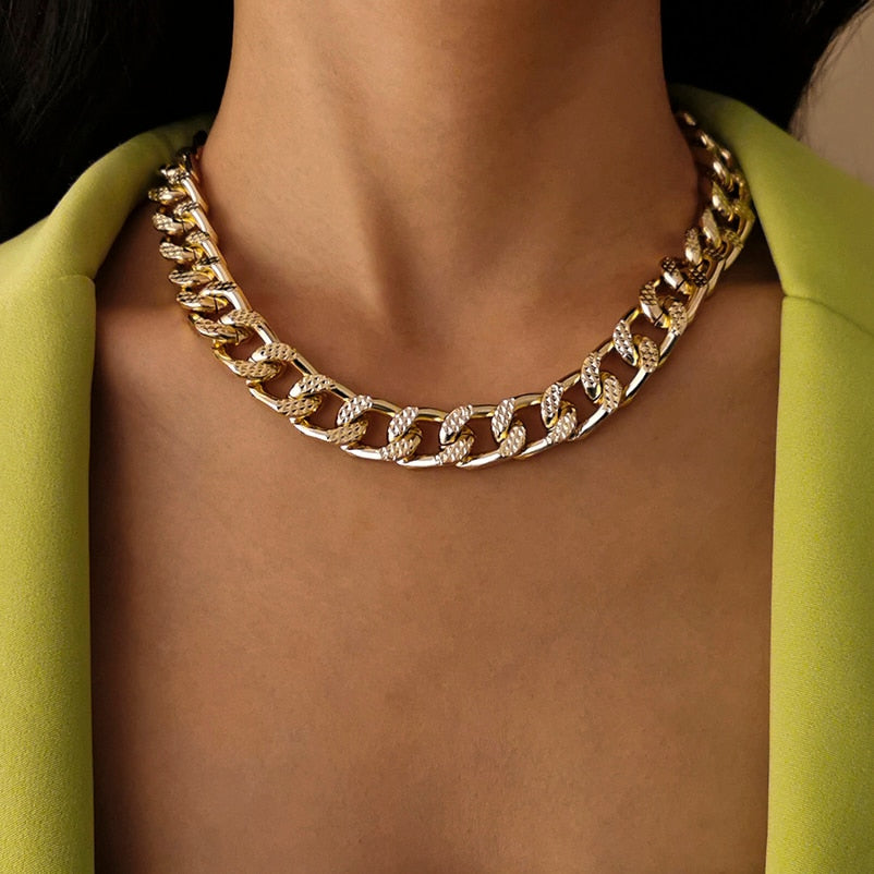 Rihnestone Thick Chain Choker Necklace