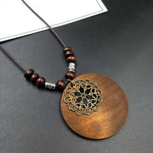 Load image into Gallery viewer, Ethnic Round Wooden Leaf Necklace