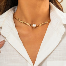 Load image into Gallery viewer, Geometric Square Pearl Choker Necklace