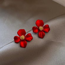 Load image into Gallery viewer, Red Petals Flower Earrings