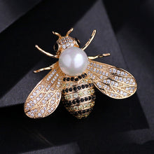 Load image into Gallery viewer, Little Bee Brooch
