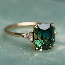 Load image into Gallery viewer, Natural Gemstone Emerald Ring