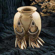 Load image into Gallery viewer, Leaf Feather Dangle Earrings (7142203523266)